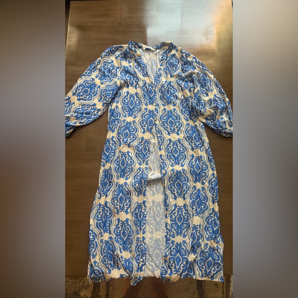 Zara Blue and White Swirl Button Up Midi Shirt Dress
